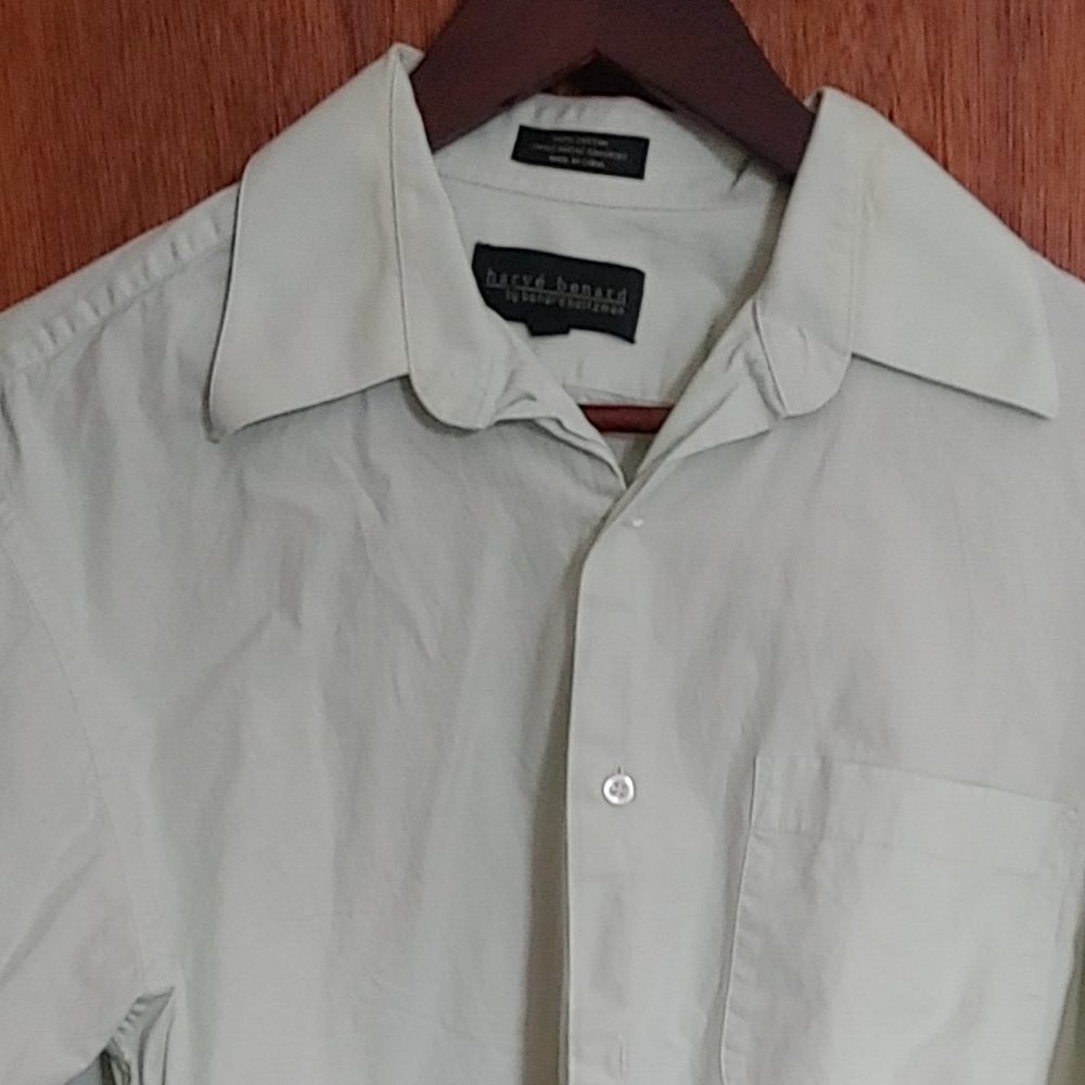 Harve Benard casual button-down shirt